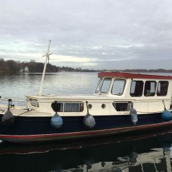 Stahl-Motoryacht zum Wohnen, ausbauen oder einfach losfahren