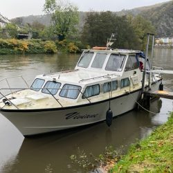 Motoryacht Halbgleiter Reparaturbedürftig Apollo 32 (Baess DK)